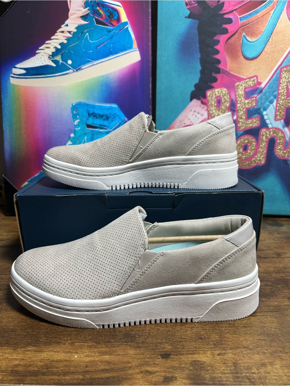 Dr. Scholl's Women's Madison Cloud Sneaker color Oyster Fabric size 10 W